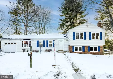 6 Surry Ct, Rockville, MD 20850