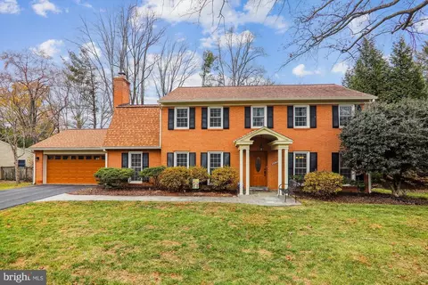 4913 Sunflower Dr, Rockville, MD 20853