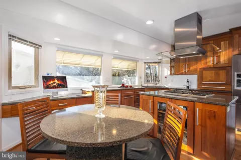 Kitchen - 11237 Korman Dr, Potomac, MD 20854 photo 1 of 5