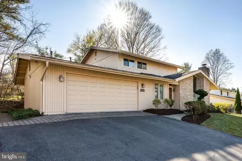 Exterior - 11237 Korman Dr, Potomac, MD 20854 photo 3 of 5