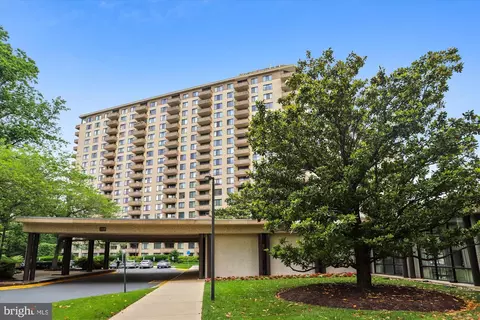 5225 Pooks Hill Rd #919S /921S, Bethesda, MD 20814