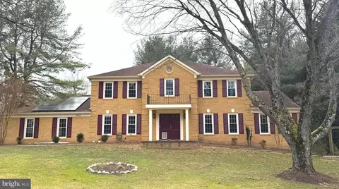 5622 Lake Christopher Dr, Rockville, MD 20855