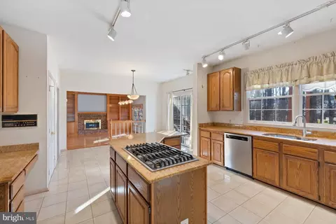 13003 Pebble Beach Ct, Silver Spring, MD 20904 photo 16