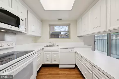3366 Chiswick Ct #54-B, Silver Spring, MD 20906 photo 8