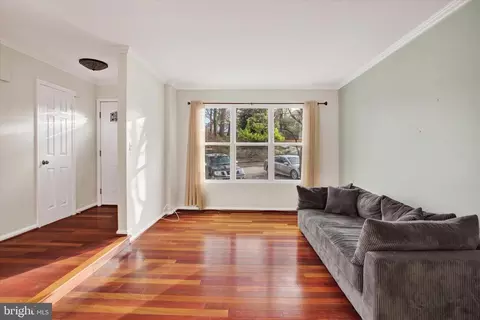 133 Kinsman View Cir, Silver Spring, MD 20901 photo 3