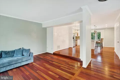 133 Kinsman View Cir, Silver Spring, MD 20901 photo 4