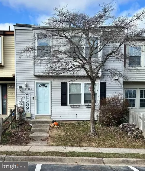 17520 Hoskinson Rd, Poolesville, MD 20837