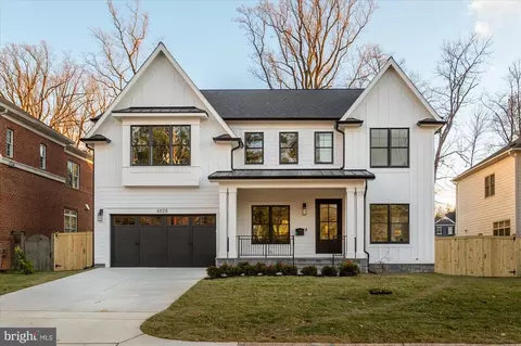 6020 Wilson Ln, Bethesda, MD 20817