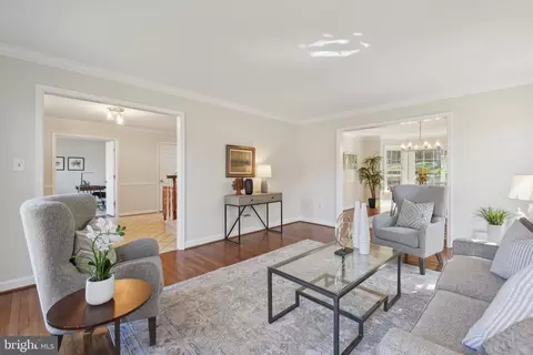 15301 Watergate Rd, Silver Spring, MD 20905 photo 6