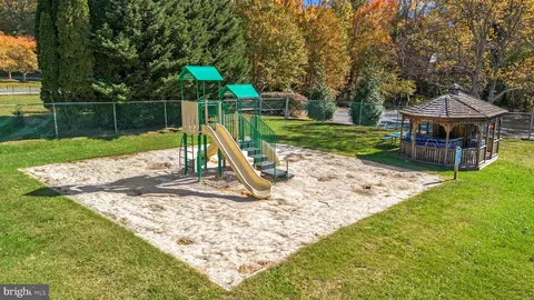 15301 Watergate Rd, Silver Spring, MD 20905 photo 43
