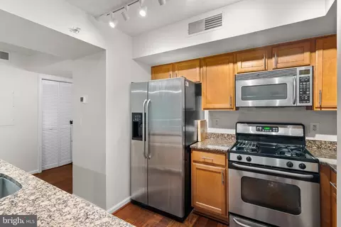 7923 Eastern Ave #406, Silver Spring, MD 20910 photo 12