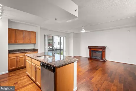 7923 Eastern Ave #406, Silver Spring, MD 20910 photo 13