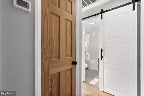 Entry Way - 803 Malcolm Dr, Silver Spring, MD 20901 photo 3 of 6
