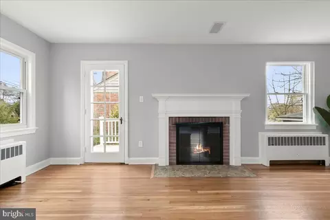Living - 803 Malcolm Dr, Silver Spring, MD 20901 photo 4 of 7