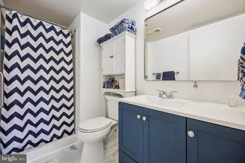 Bath - 15100 Interlachen Dr #4-526, Silver Spring, MD 20906 photo 2 of 3