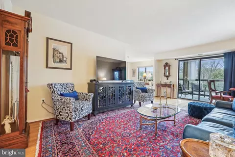 Living - 15100 Interlachen Dr #4-526, Silver Spring, MD 20906 photo 3 of 4