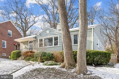 9016 Walden Rd, Silver Spring, MD 20901