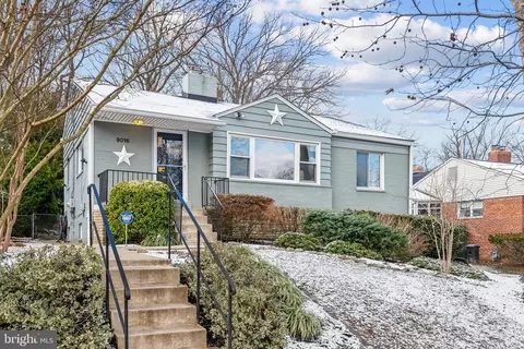 9016 Walden Rd, Silver Spring, MD 20901 photo 3