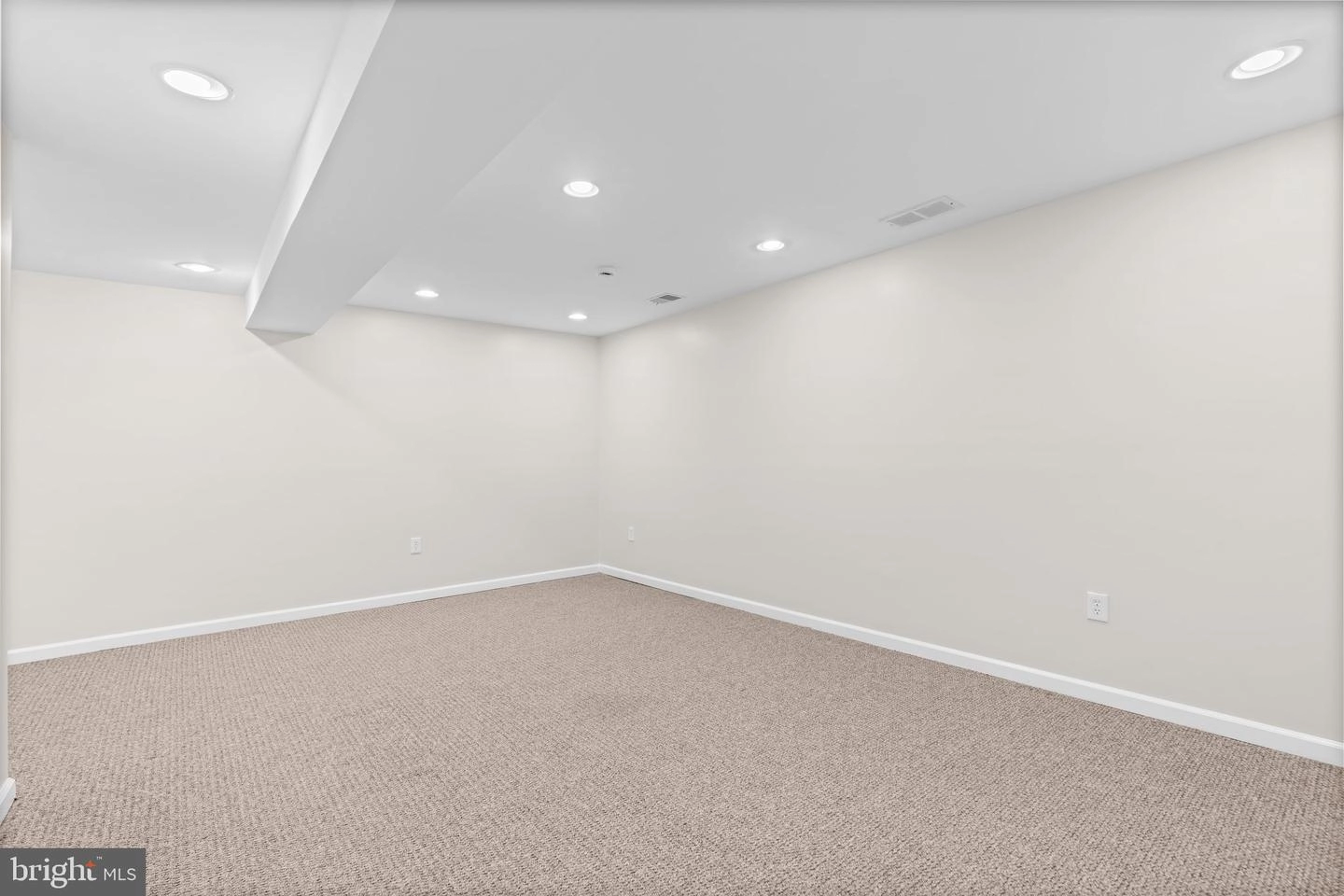 26 Kinsman View Cir, Silver Spring, MD 20901 photo 36