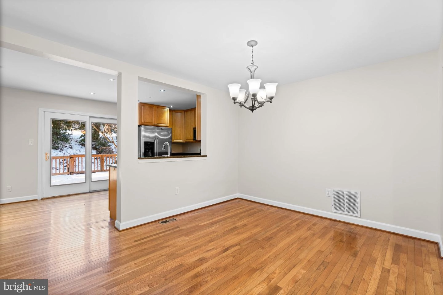 26 Kinsman View Cir, Silver Spring, MD 20901 photo 10