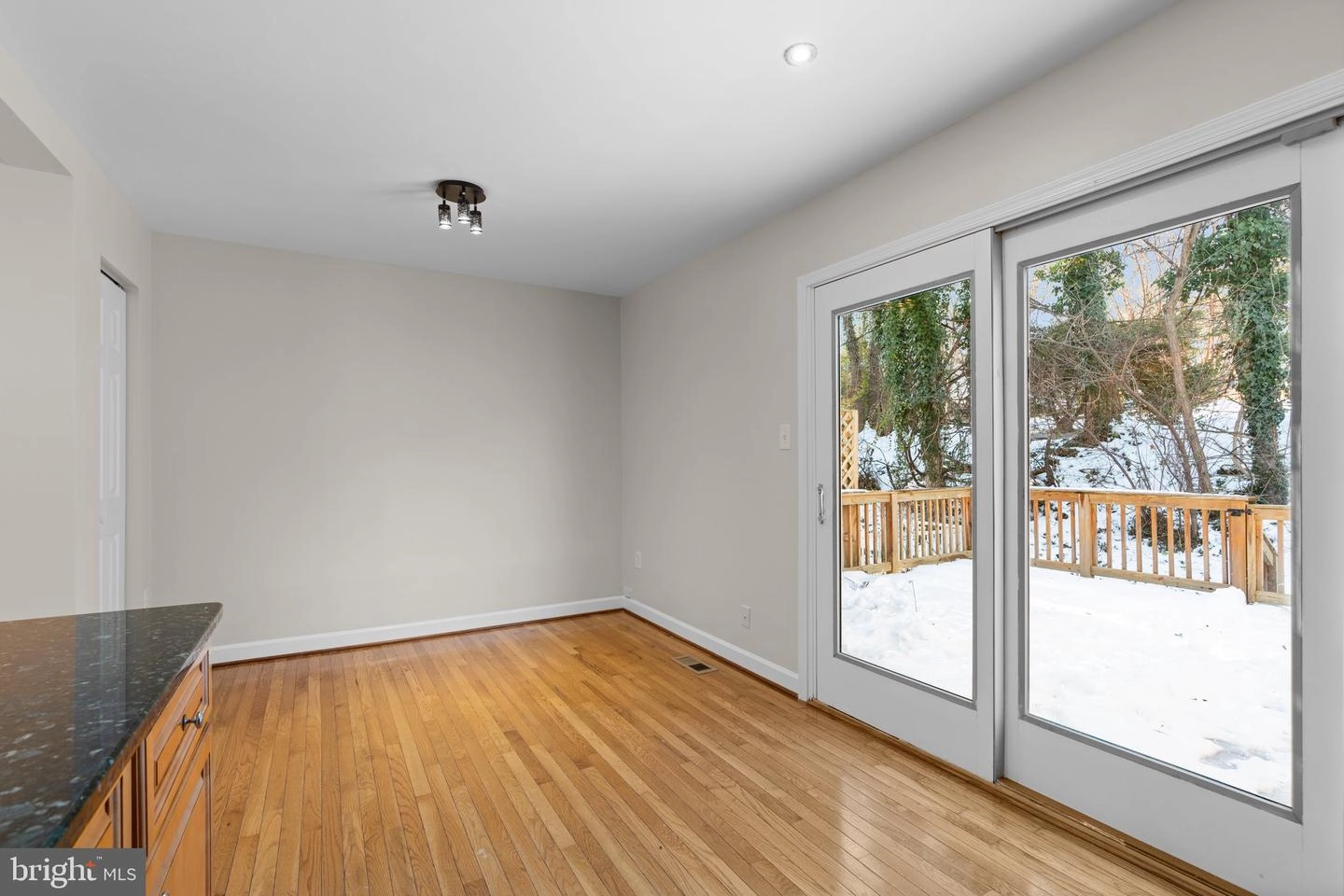 26 Kinsman View Cir, Silver Spring, MD 20901 photo 19