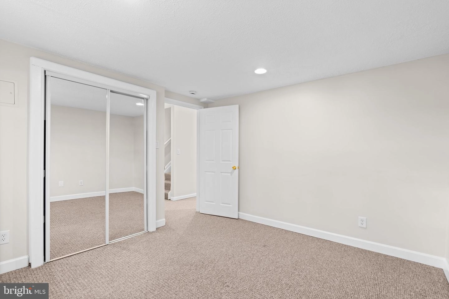 26 Kinsman View Cir, Silver Spring, MD 20901 photo 40