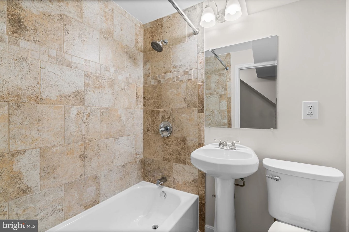 26 Kinsman View Cir, Silver Spring, MD 20901 photo 37