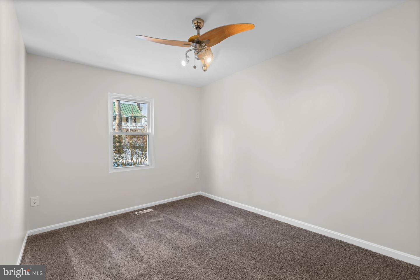 26 Kinsman View Cir, Silver Spring, MD 20901 photo 29