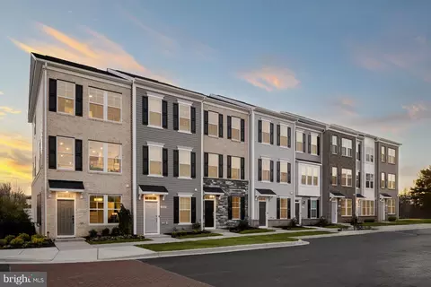 19616 Village Walk Dr, Montgomery Village, MD 20886