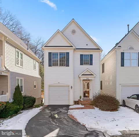 341 Winter Walk Dr, Gaithersburg, MD 20878