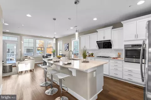 336 Hendrix Ave, Gaithersburg, MD 20878