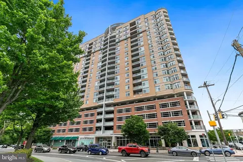 5750 Bou Ave #911, Rockville, MD 20852