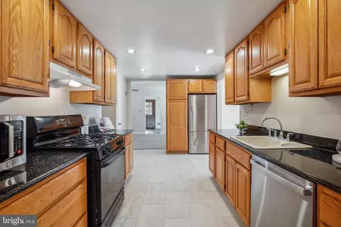 Kitchen - 916 W Nolcrest Dr, Silver Spring, MD 20903 photo 1 of 3