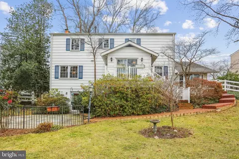 Exterior - 916 W Nolcrest Dr, Silver Spring, MD 20903 photo 5 of 9