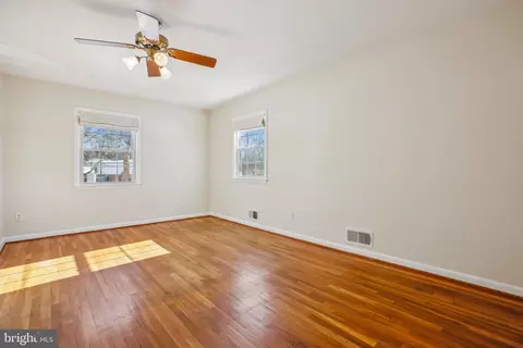 Bedroom - 916 W Nolcrest Dr, Silver Spring, MD 20903 photo 1 of 4
