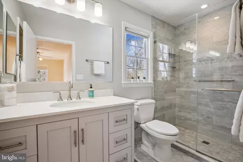 Bath - 916 W Nolcrest Dr, Silver Spring, MD 20903 photo 1 of 3