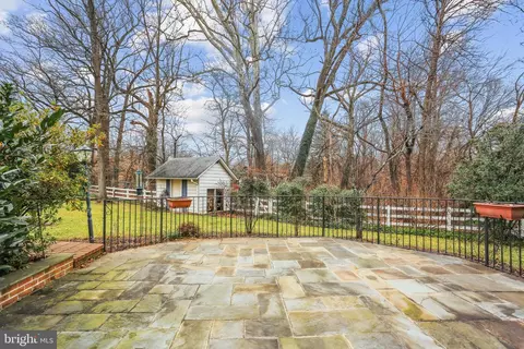 Exterior - 916 W Nolcrest Dr, Silver Spring, MD 20903 photo 7 of 9