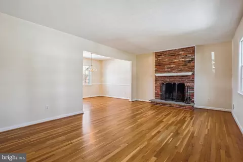 Living - 916 W Nolcrest Dr, Silver Spring, MD 20903 photo 1 of 8