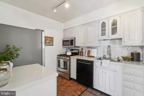 2007 Lansdowne Way, Silver Spring, MD 20910 photo 8