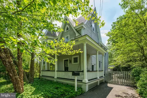 7002 Connecticut Ave, Chevy Chase, MD 20815