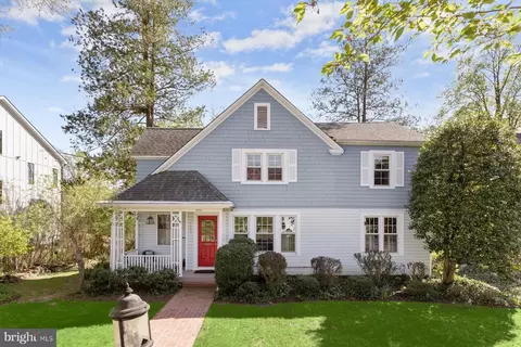 3906 Dresden St, Kensington, MD 20895