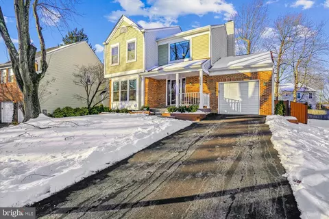 2604 Summer Hill Ct, Silver Spring, MD 20904 photo 2