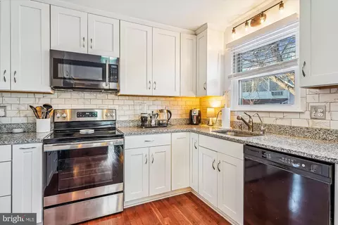 2604 Summer Hill Ct, Silver Spring, MD 20904 photo 14