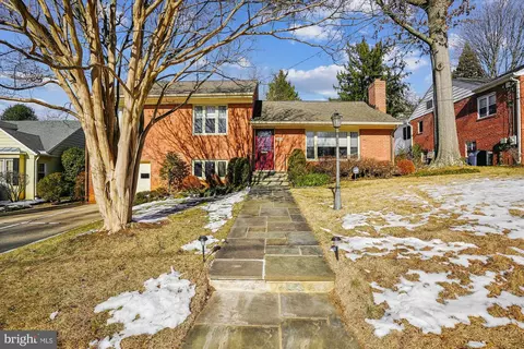 4815 Morgan Dr, Chevy Chase, MD 20815