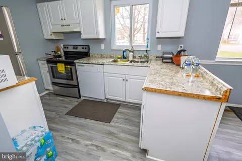 Kitchen - 14244 Castle Blvd #110-80, Silver Spring, MD 20904 photo 1 of 3