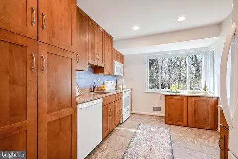 10404 Leslie Ct, Silver Spring, MD 20902 photo 11