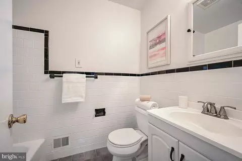 10404 Leslie Ct, Silver Spring, MD 20902 photo 27