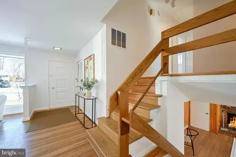 10404 Leslie Ct, Silver Spring, MD 20902 photo 3