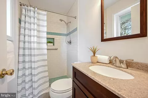 10404 Leslie Ct, Silver Spring, MD 20902 photo 21