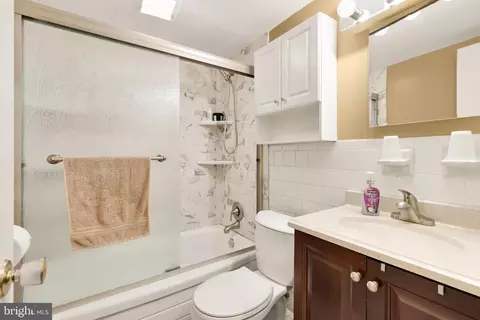 Bath - 3313 Claridge Ct, Silver Spring, MD 20902 photo 1 of 1